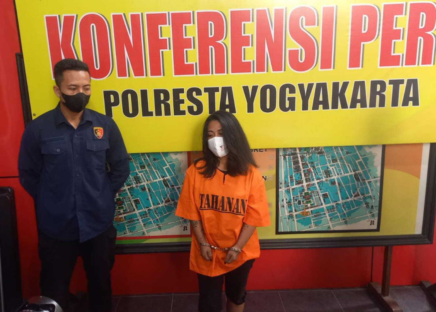 Kesal Dijadikan Bahan Gibah, Wanita Open BO Aniaya Gadis 17 Tahun